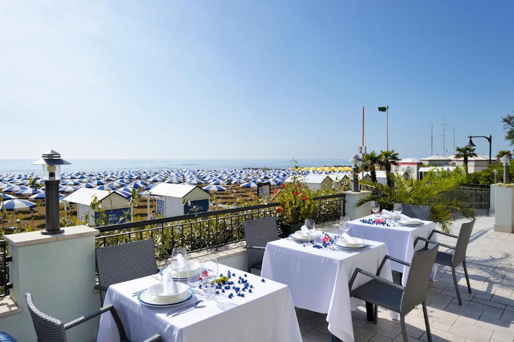 Hotel Nettuno Caorle Exterior photo