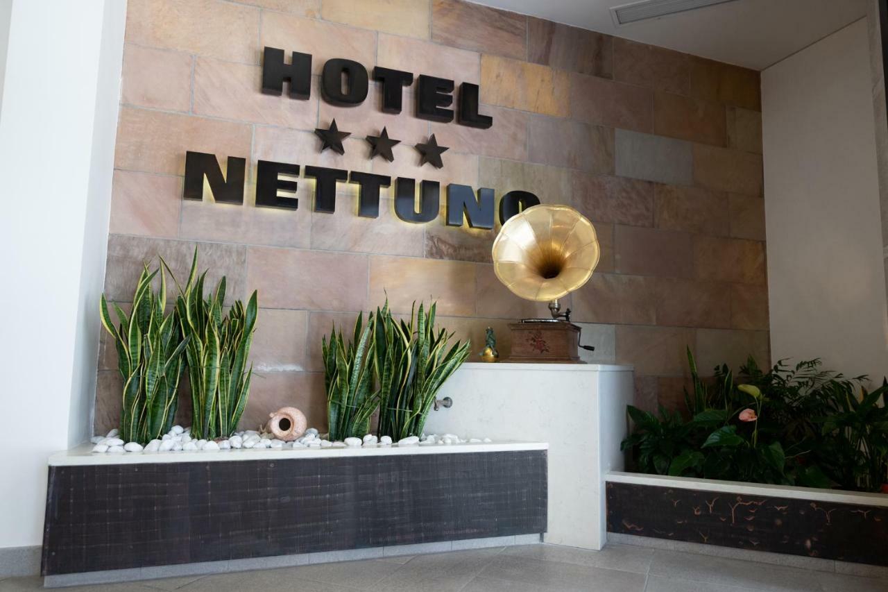 Hotel Nettuno Caorle Exterior photo